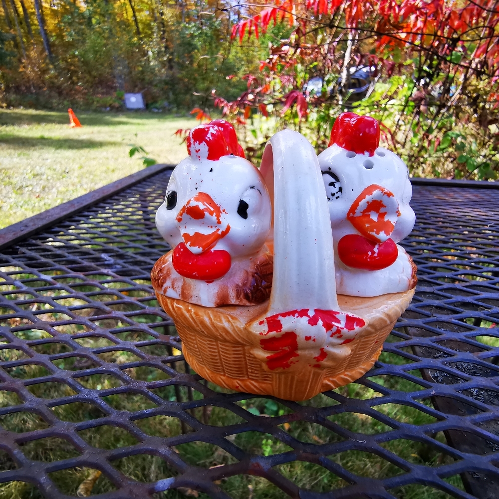 Vintage Ceramic Chickens In Basket Salt and Pepper Shaker Set